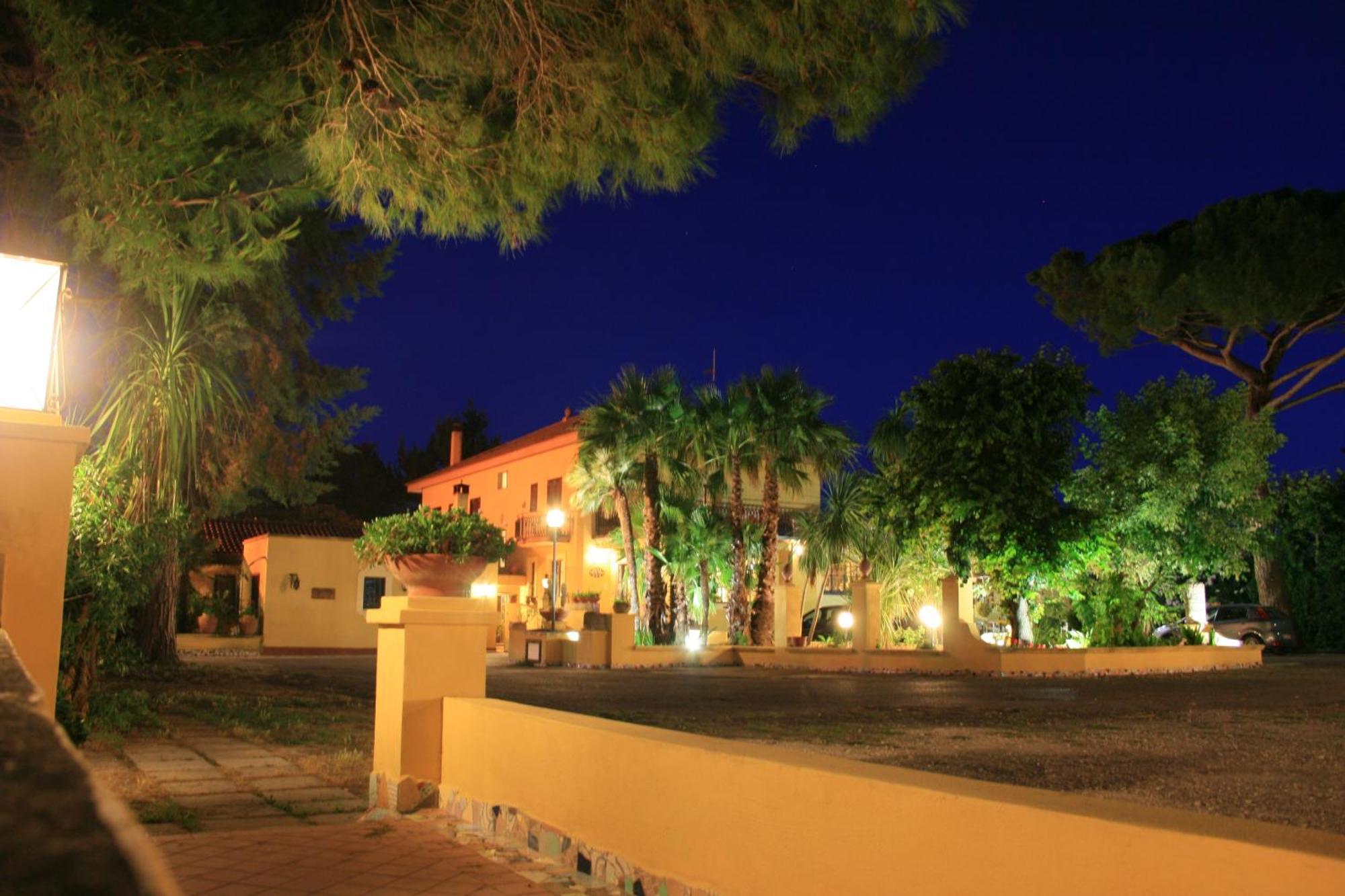 Hotel Villa Rita Paestum Esterno foto