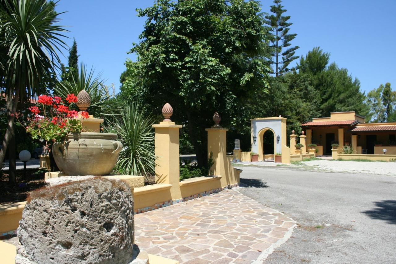 Hotel Villa Rita Paestum Esterno foto