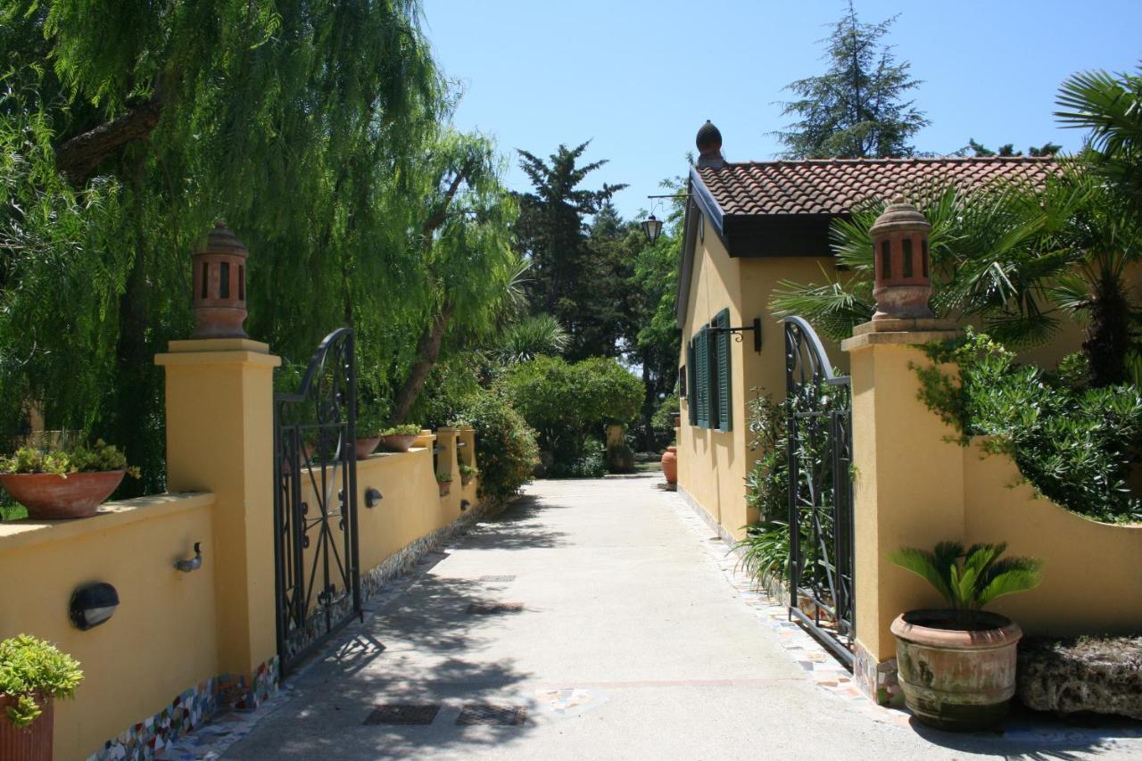 Hotel Villa Rita Paestum Esterno foto